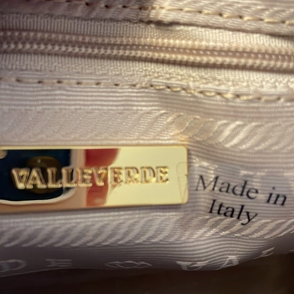 Valleverde purse made in Italy CUTE length 9 x 6 inch wide 2 thick NEW - Picture 6 of 7
